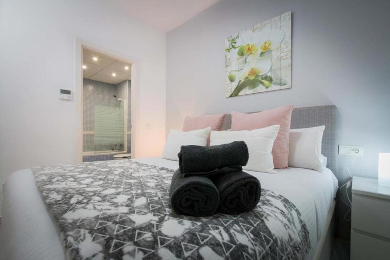 Holidays2Malaga Eduardo Ocon Ground Floor Renovated Apartment In The City Center Exterior foto